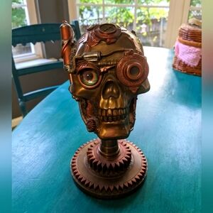 Veronese Steampunk Skull With Gear Stand (2014) Studio Collection